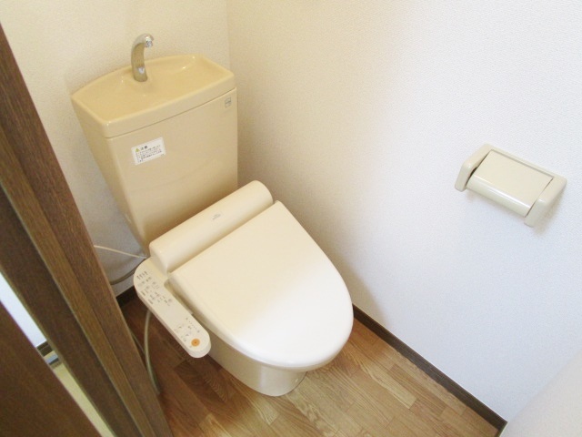トイレ　ウォシュレット付きです！