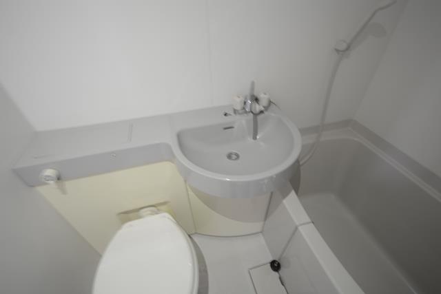 洗面設備　浴室内に洗面台があります！