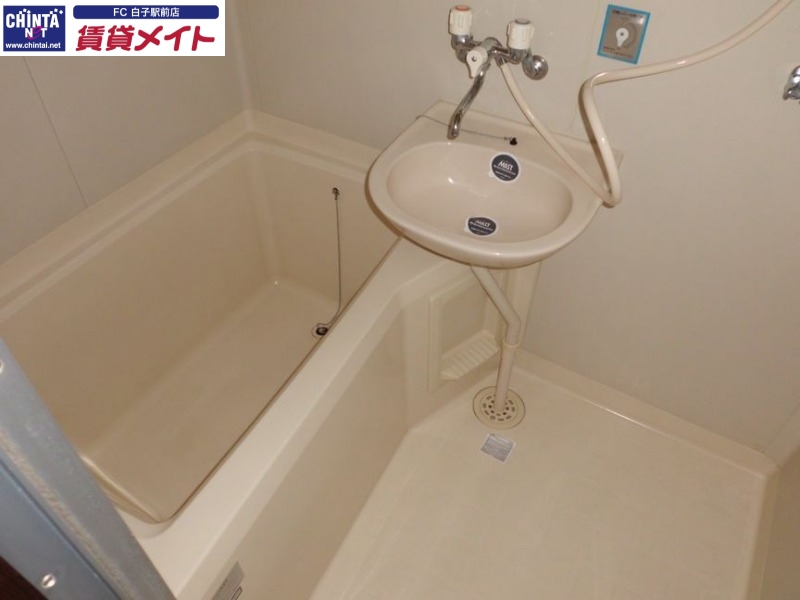バス・シャワールーム　同物件別室画像