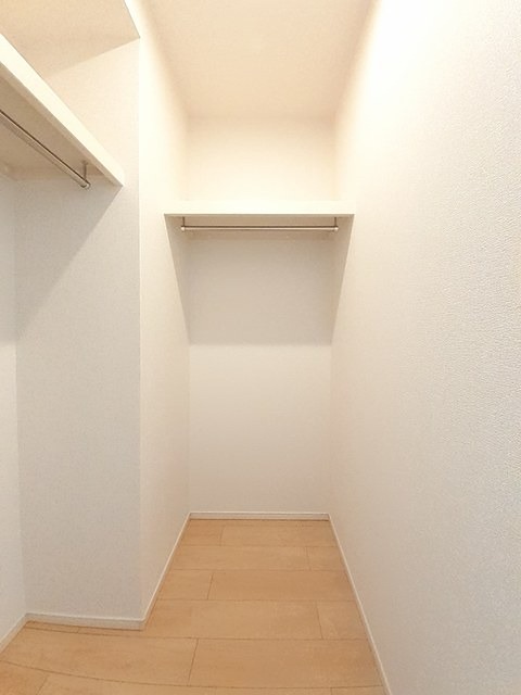 収納　ウォークインクローゼット。