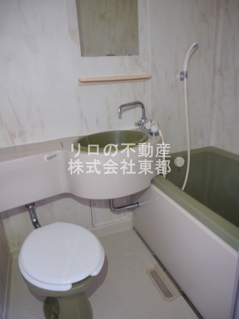バス・シャワールーム　お掃除しやすい☆洗面台付き３点ユニットです☆