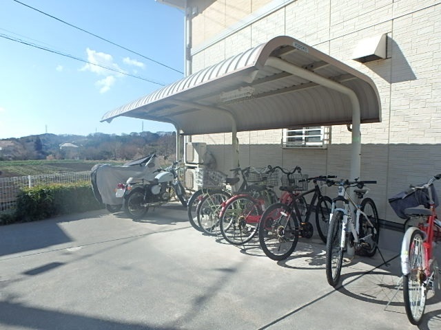 その他共有部分　屋根つき駐輪場