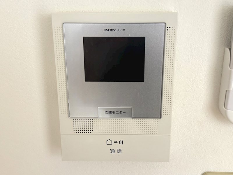 セキュリティ　来訪者の確認ができる安心のモニター付インターホン設置