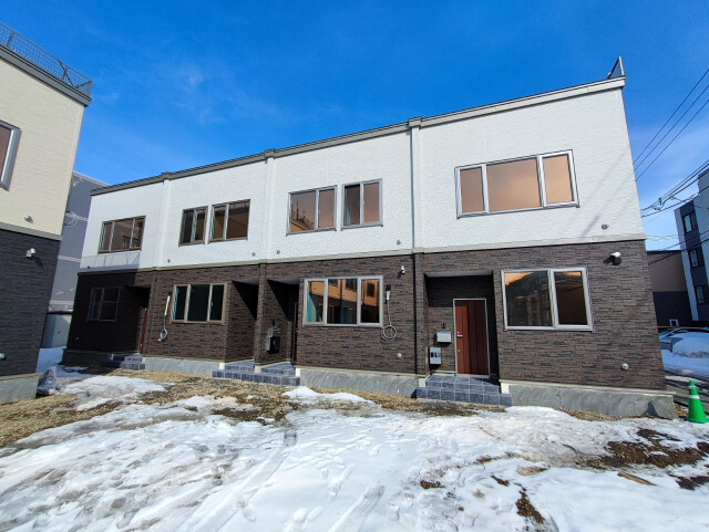 建物外観　札幌市中央区南６条西「Ｔａｓｓｏ医大南Ａ棟」