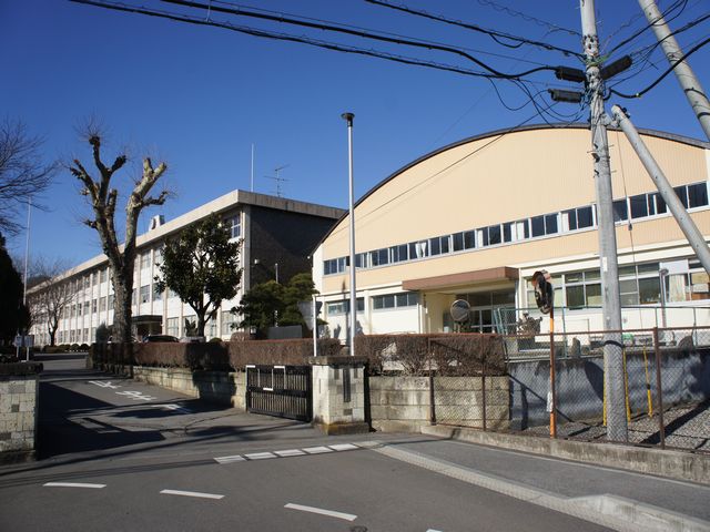高校・高専　鹿沼商工高（高校・高専）まで1823m