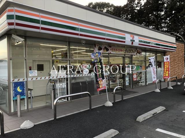 コンビニ　セブンイレブン鎌ヶ谷初富本町店（コンビニ）まで727m
