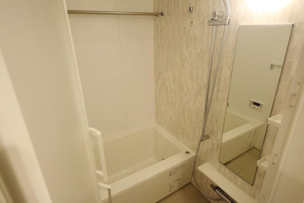 バス・シャワールーム　写真は同タイプ住居です。