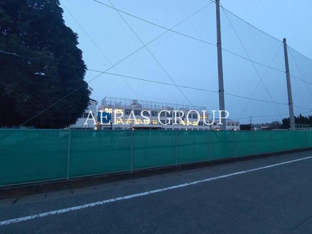 小学校　大和市立文ケ岡小学校（小学校）まで585m