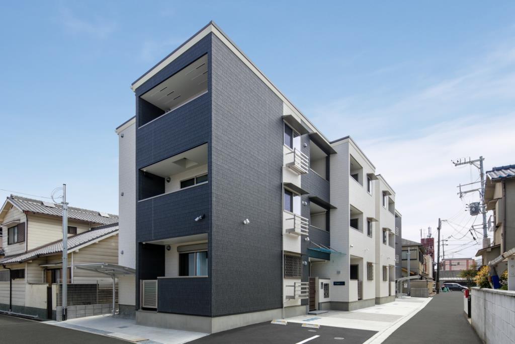 建物外観　安心のオートロック付きです♪