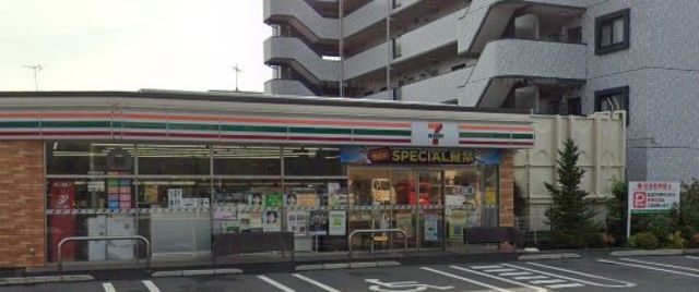 コンビニ　セブンイレブン川口戸塚鋏町北店（コンビニ）まで776m