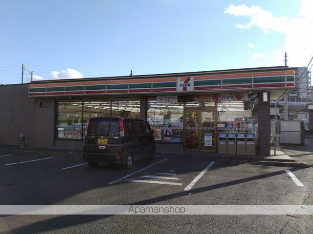 コンビニ　セブンイレブン（コンビニ）まで412m
