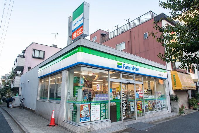 コンビニ　ファミリーマート 江東北砂四丁目店（コンビニ）まで66m
