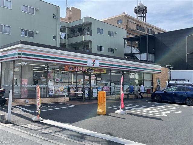 コンビニ　セブン－イレブン川口西川口２丁目店（コンビニ）まで879m