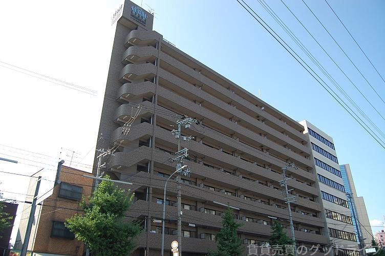 建物外観　鉄筋コンクリート造の分譲マンションです
