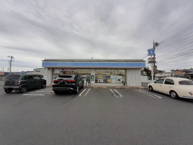 コンビニ　ローソン渋川金井店（コンビニ）まで750m