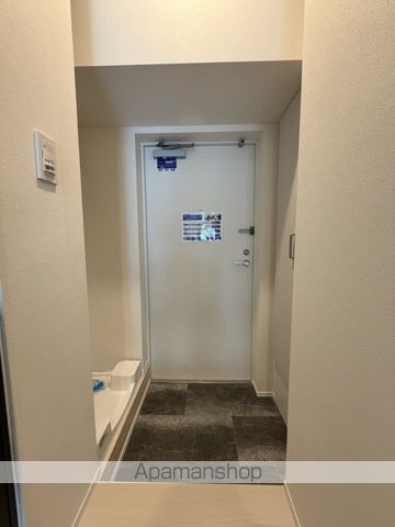 東京メトロ日比谷線 仲御徒町駅 徒歩2分 15階建 築21年の玄関写真