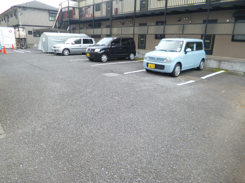 駐車場　駐車場完備です。