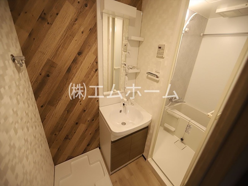 洗面設備　脱衣所　洗面化粧台