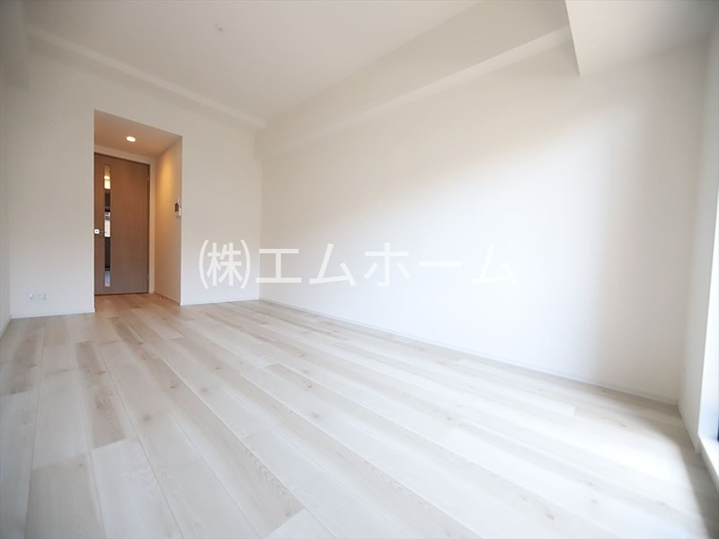 居室・リビング　洋室10.7帖　クローゼット付