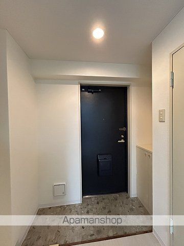 ＪＲ山陽本線 横川駅 徒歩10分 8階建 築32年の玄関写真