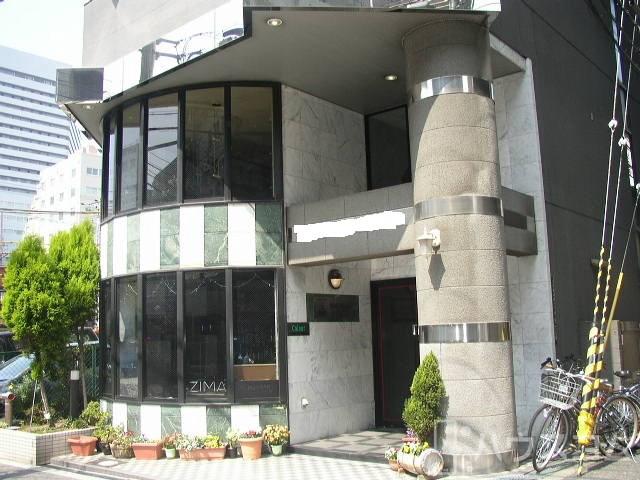 地下鉄御堂筋線 西中島南方駅 徒歩5分 11階建 築33年の外観写真