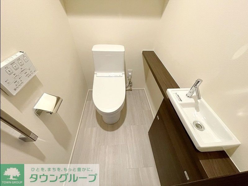 東京メトロ南北線 白金高輪駅 徒歩3分 45階建 築4年のトイレ写真