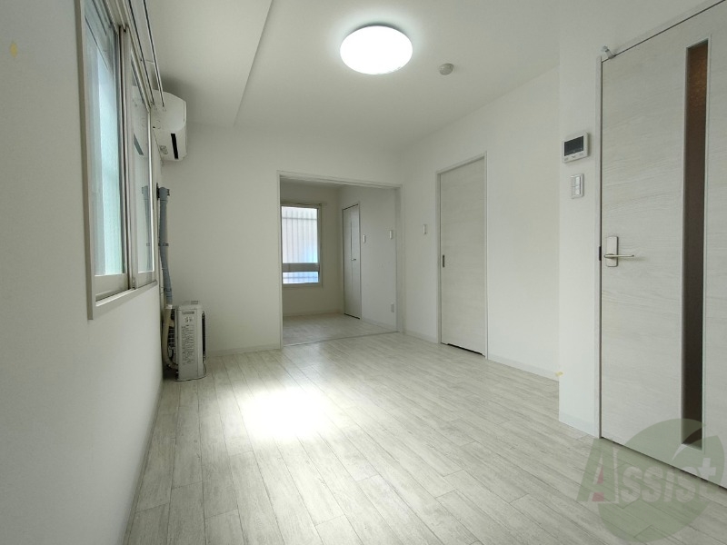 居室・リビング　広くてキレイなお部屋が広がっていて、充実した生活が送れそう。