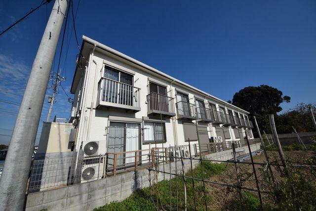 ＪＲ宇都宮線 久喜駅 バス乗車時間：10分 最寄りバス停で下車 徒歩1分 築12年