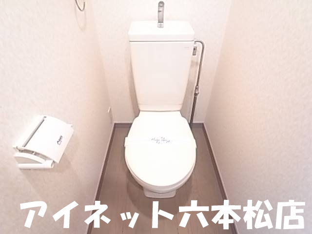 地下鉄七隈線 六本松駅 徒歩3分 5階建 築29年のトイレ写真