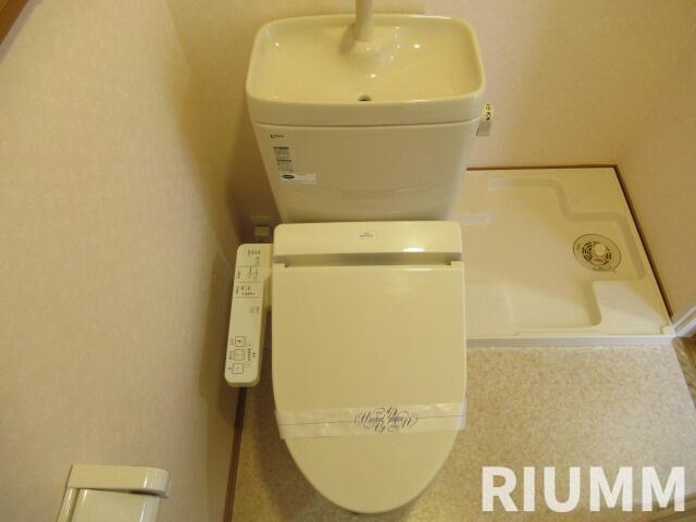 京王新線 幡ケ谷駅 徒歩9分 4階建 築18年のトイレ写真