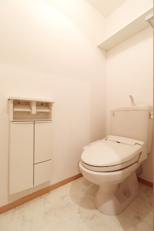 アロース・ガーデン Aのトイレ写真