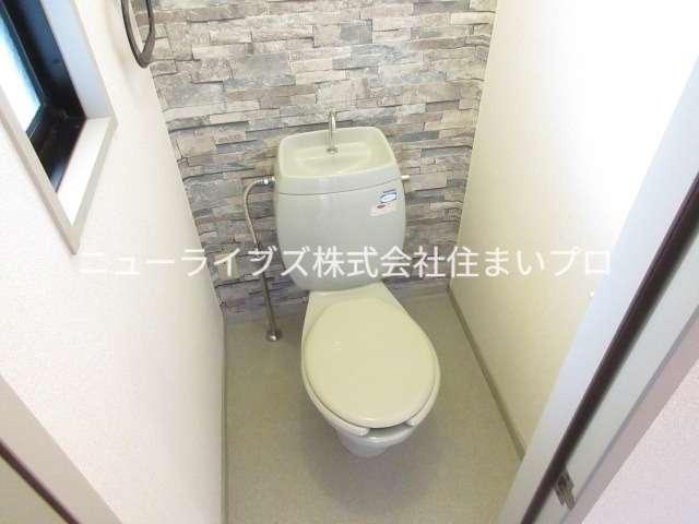 京阪本線 香里園駅 徒歩16分 2階建 築35年のトイレ写真