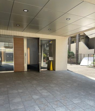 ＪＲ総武線 御茶ノ水駅 徒歩8分 13階建 築21年の外観写真