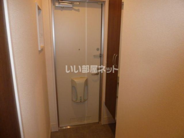 クレセントの玄関写真