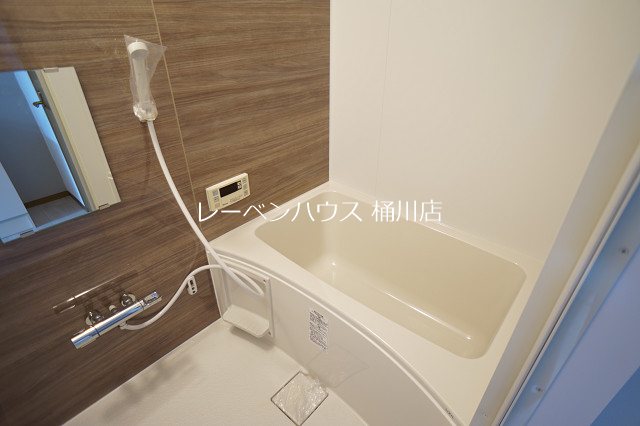 バス・シャワールーム　レーベンハウス桶川店へ　048-787-5511