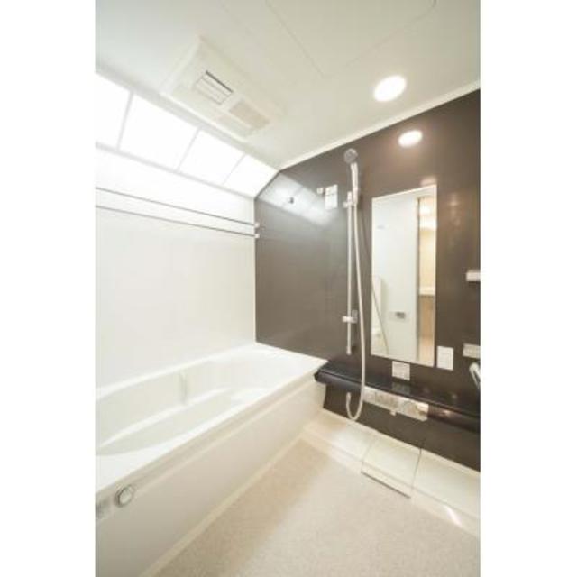 バス・シャワールーム　※写真は同タイプ住戸です。