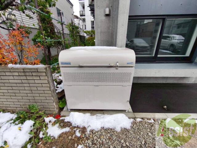 地下鉄東西線 円山公園駅 徒歩5分 4階建 築2年の外観写真