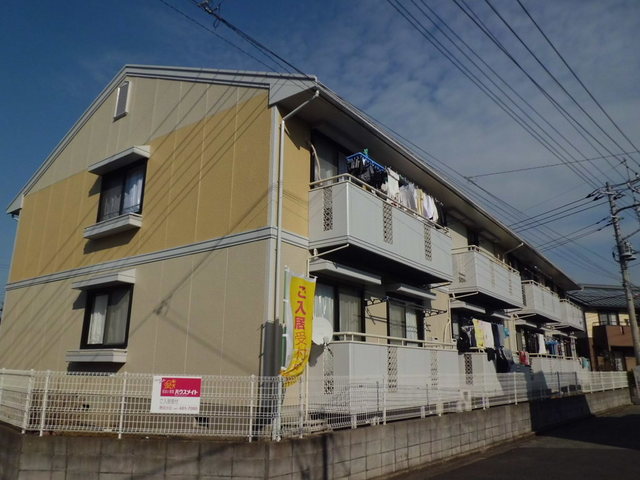 建物外観　南向きの居室なので日差しも入りやすく明るいお部屋です♪
