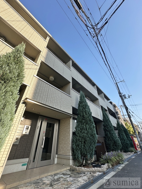 エントランス　オートロック完備・部外者はシャットアウト♪