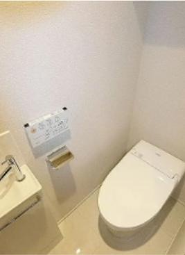 ＪＲ総武線快速 馬喰町駅 徒歩2分 14階建 築9年のトイレ写真