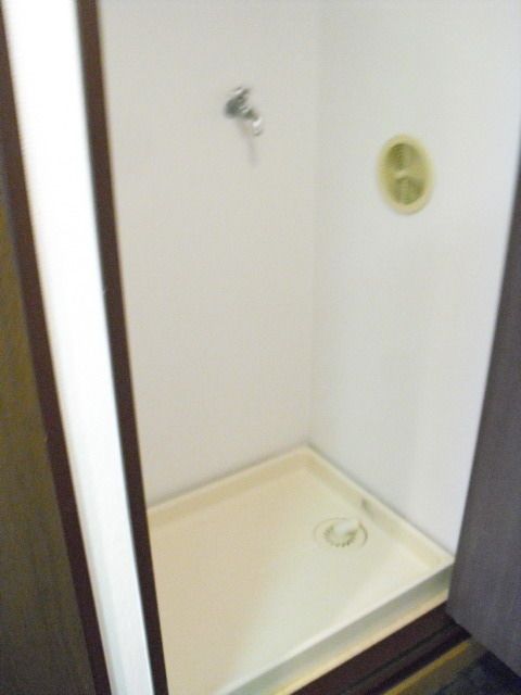 その他部屋・スペース　★扉付き洗濯機置き場★