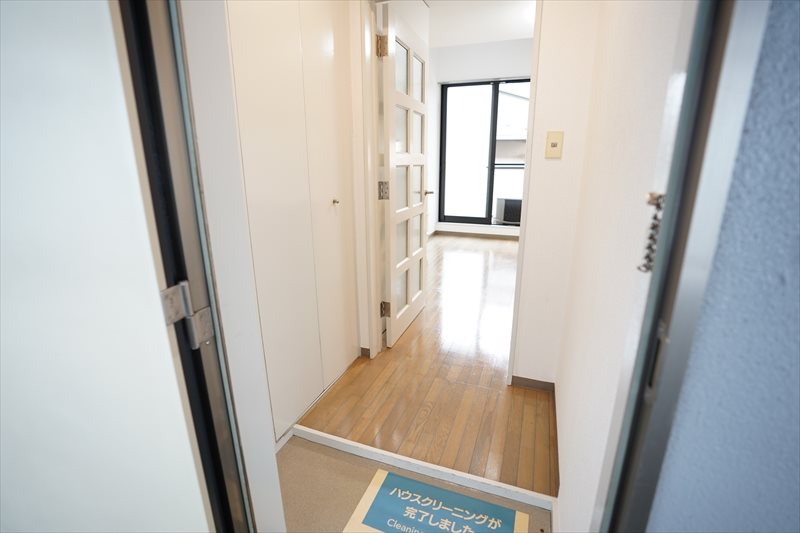 クレスト東が丘の玄関写真