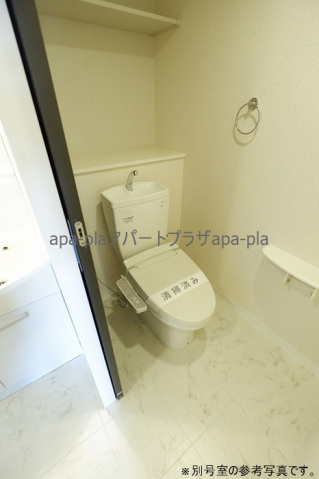 リヴォーレ中田のトイレ写真