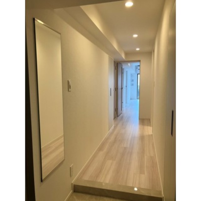 玄関　※写真は同タイプ住戸です。