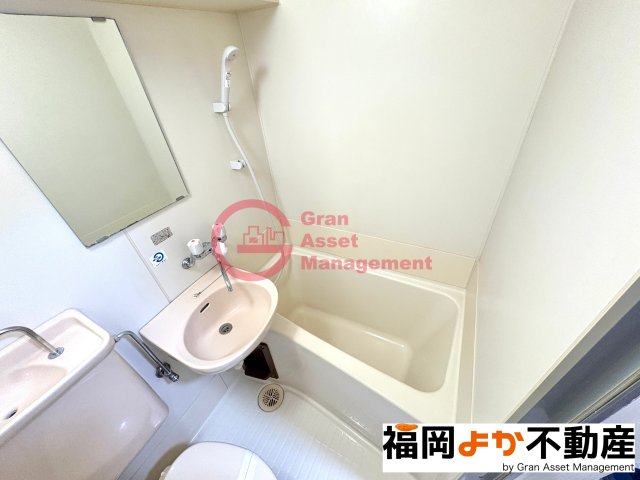 バス・シャワールーム　ゆったり過ごせるお風呂です