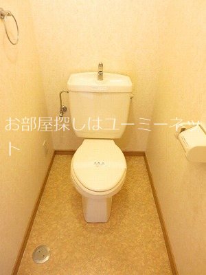 トイレ　※503号室の画像。現況と相違がある場合は、現況優先。
