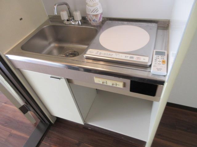 キッチン　IHコンロ付き