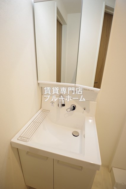 洗面設備　2面鏡のシャンプードレッサーです！