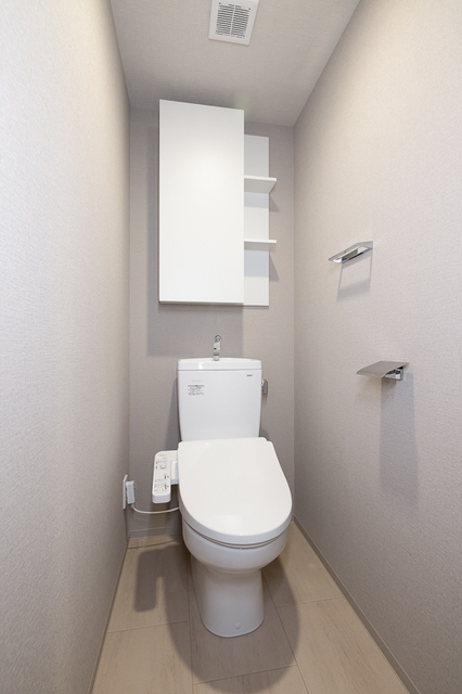 トイレ　※写真は同タイプ住戸です。