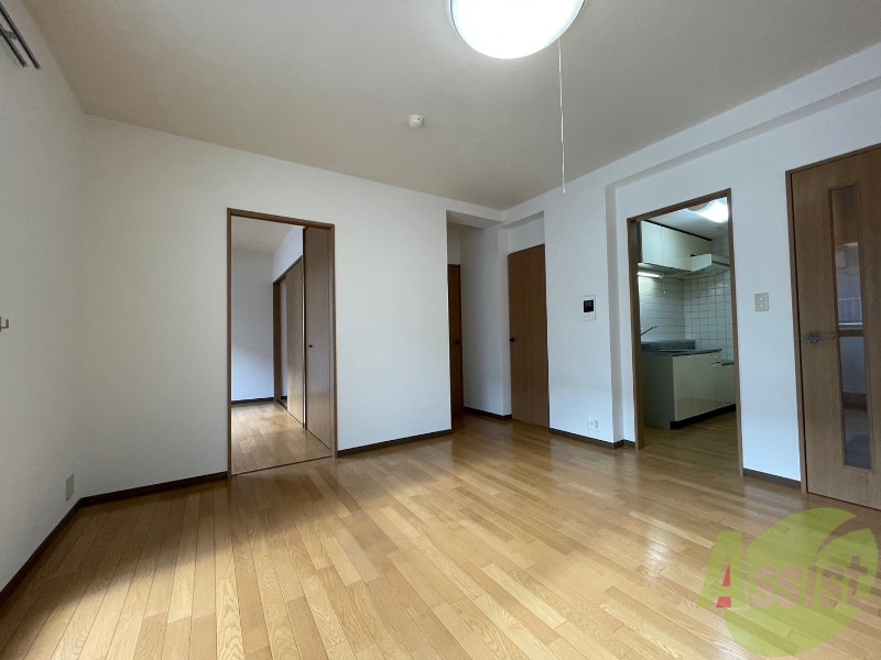 居室・リビング　広くてキレイなお部屋が広がっていて、充実した生活が送れそう。